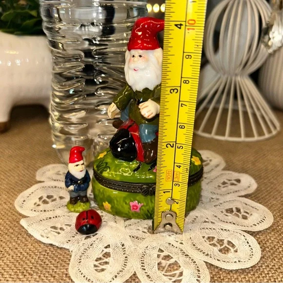 Vintage ArtGifts Porcelain Hinged Trinket Box - Gnome Riding Ladybug with minis - Picture 3 of 12